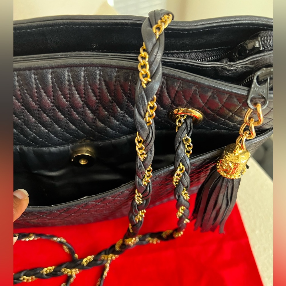 VINTAGE:Bally, Swiss designer lambskin quilted black with gold hardware - Picture 5 of 12